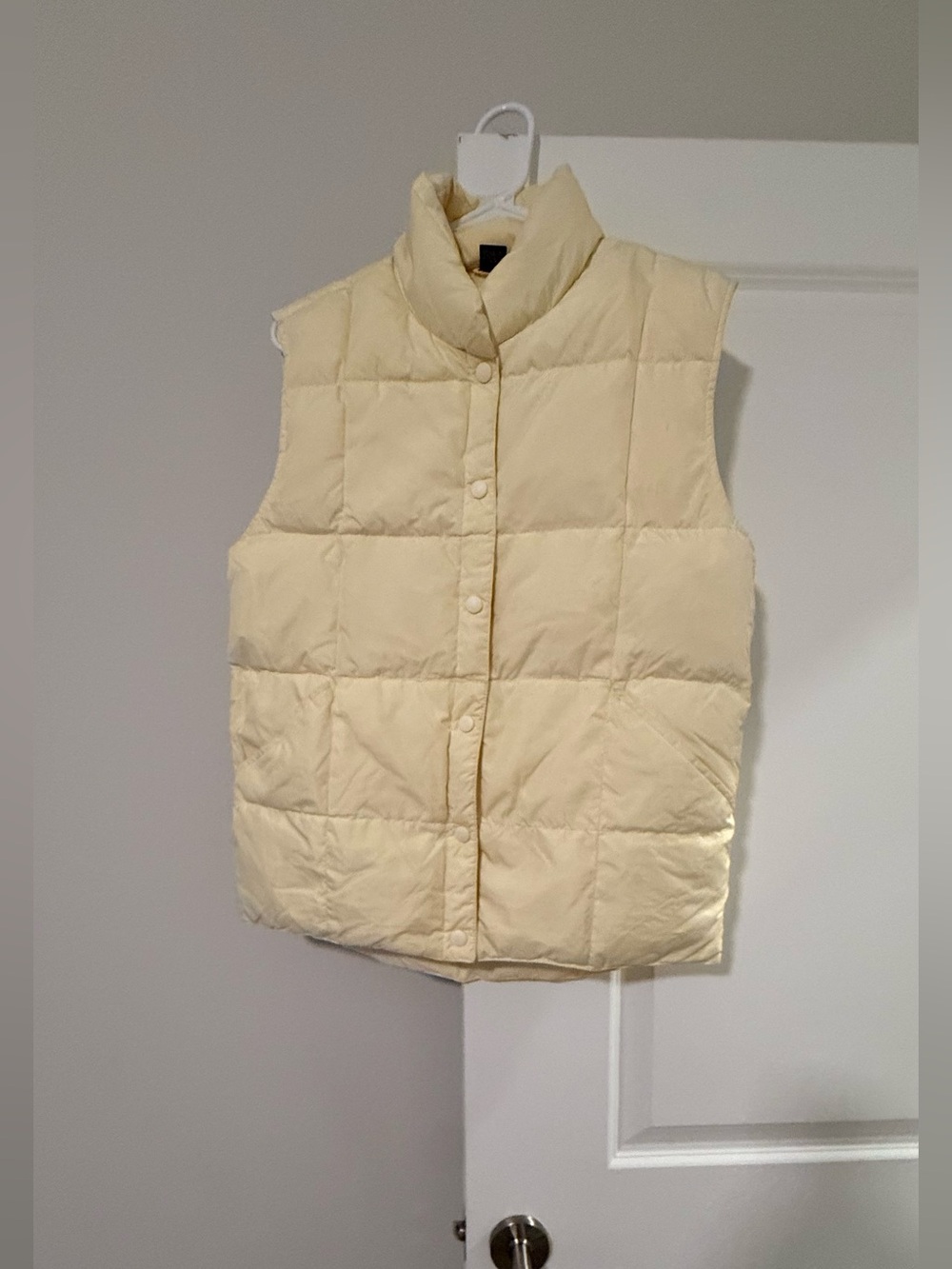 Lands' End Light Cream Quilted Puffer Vest